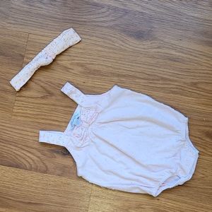 Emily & Oliver Swiss Dot Bodysuit Size 3-6 Months